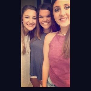 Meet your Posher, Caroline